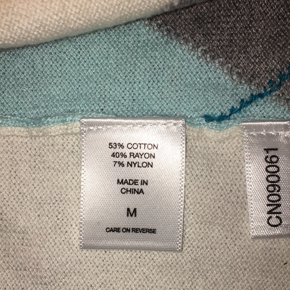 New NY&CO Argyle Pattern Cardigan - Picture 5 of 9